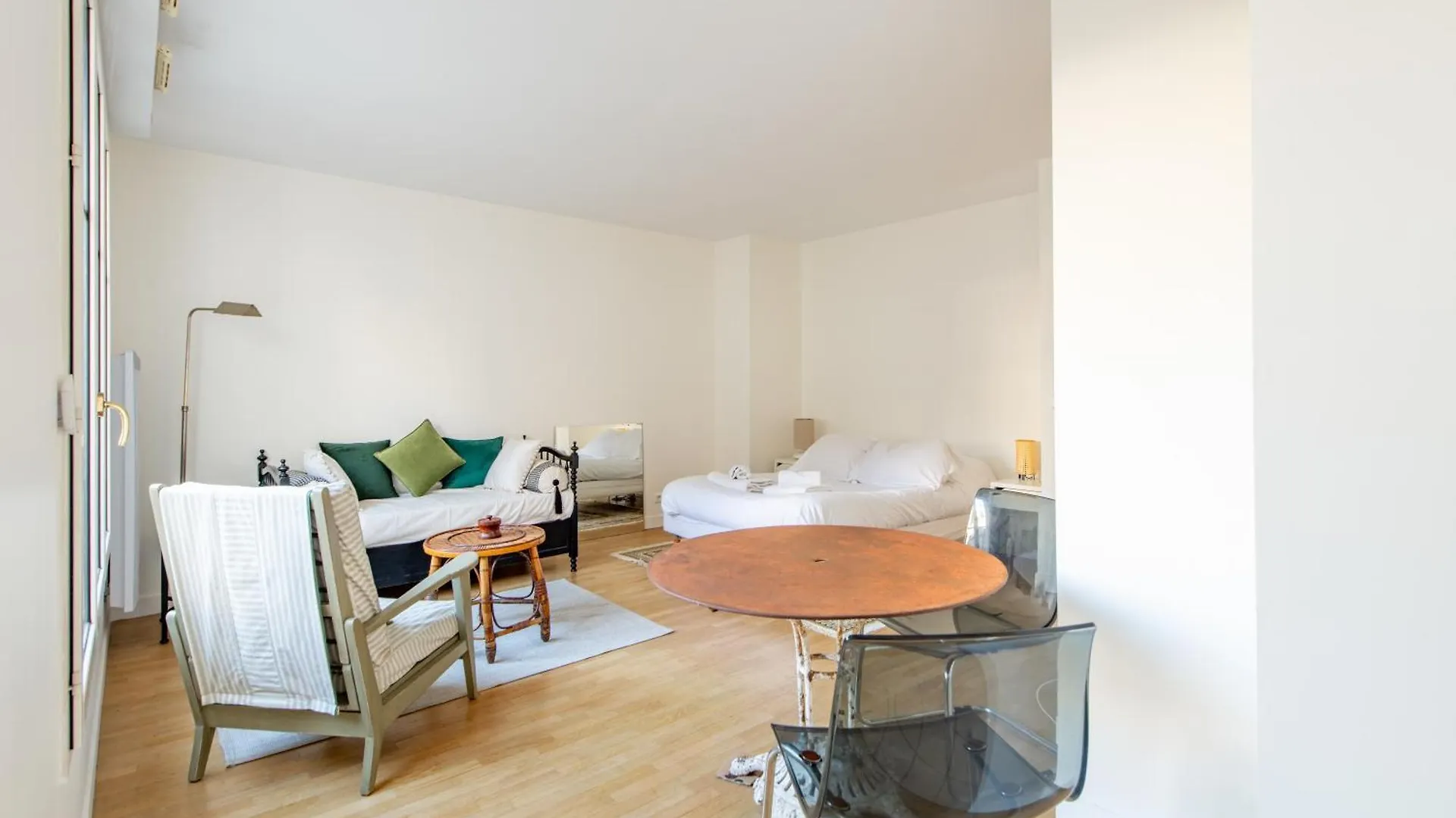 Dames - Studio Lumineux Gare Saint-Lazare Paris Apartment