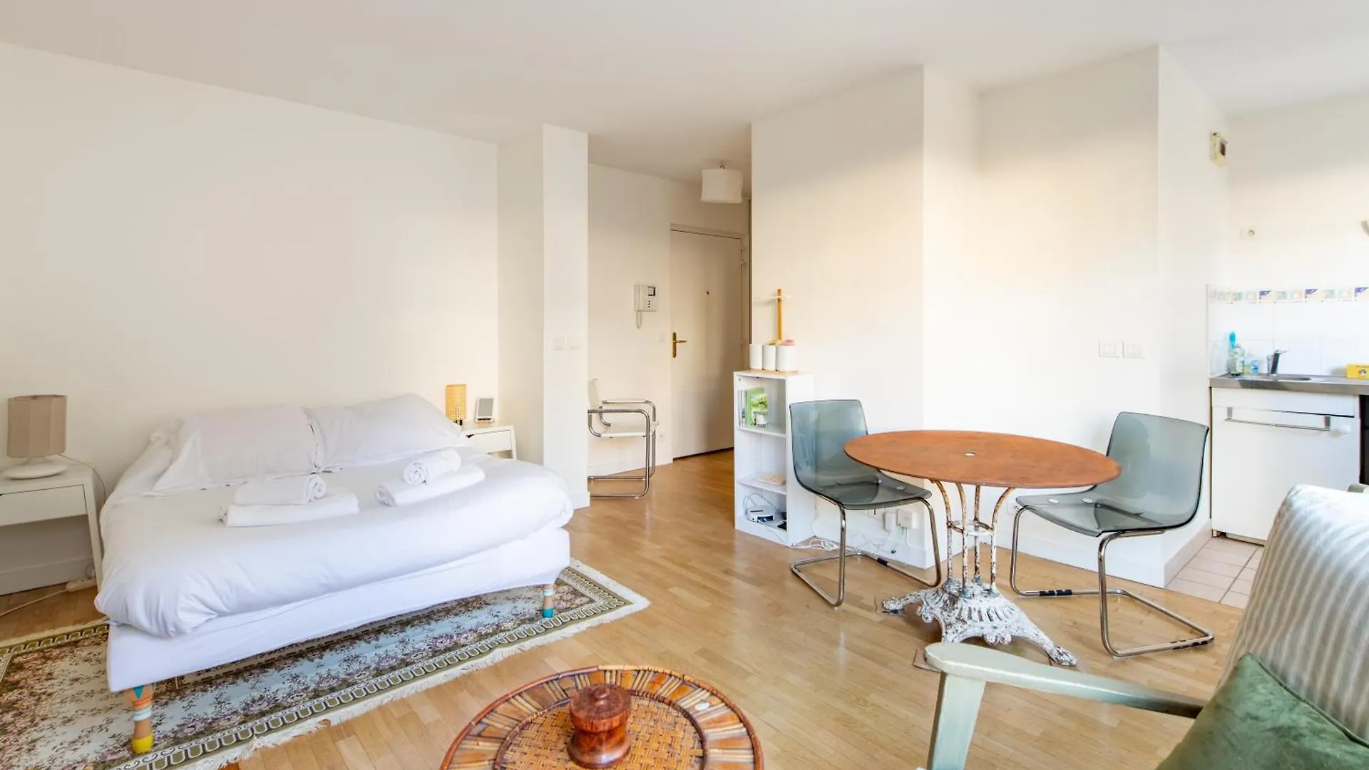 Apartment Dames - Studio Lumineux Gare Saint-Lazare Paris