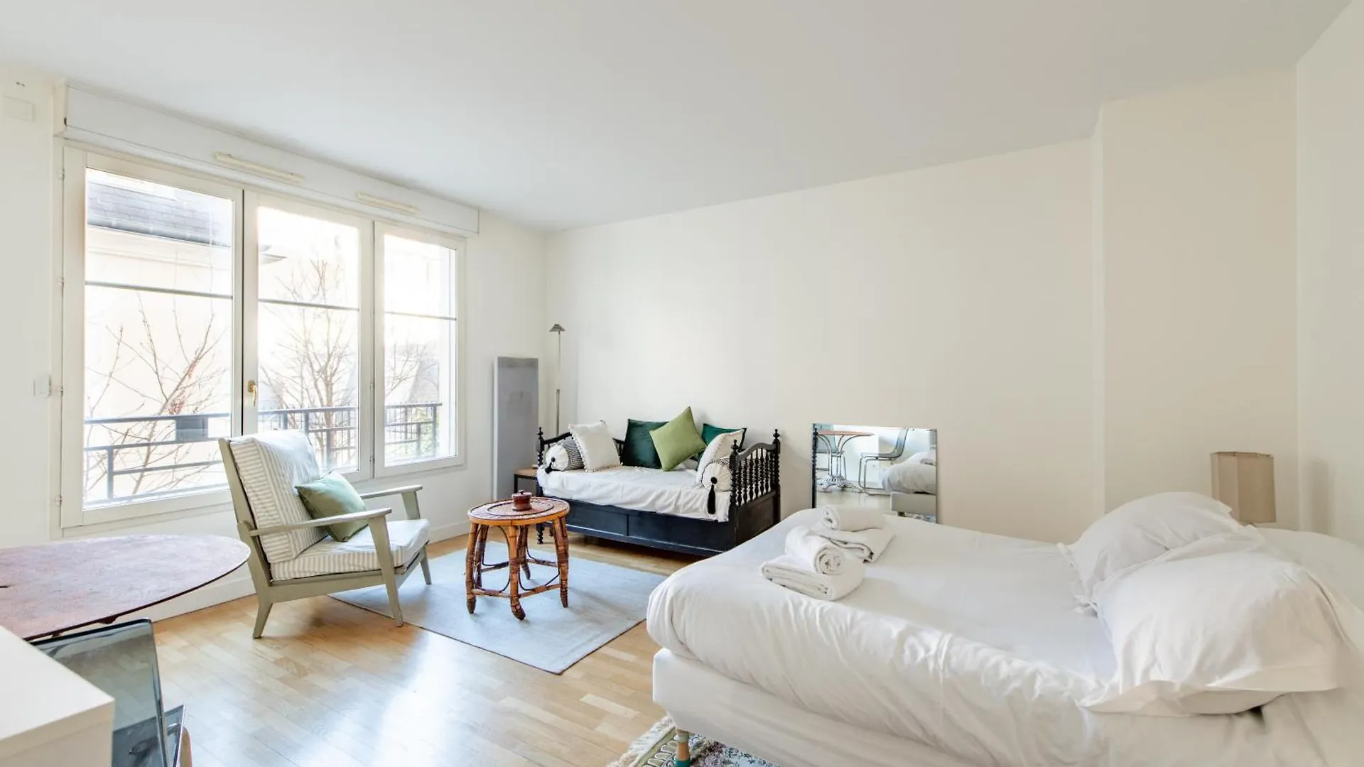 Apartment Dames - Studio Lumineux Gare Saint-Lazare Paris France